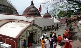https://d3r8gwkgo0io6y.cloudfront.net/upload/kamakhya temple1.jpg